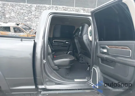 2020 Ram 2500 Laramie 4X4 6'4 Box z USA, uszkodzony, nr VIN 3C6UR5FL7LG266693